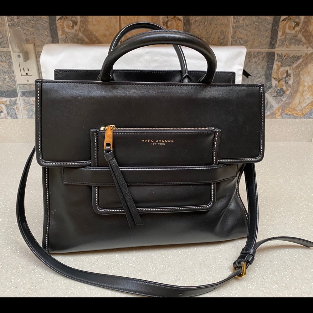MARC JACOBS LEATHER BLACK BAG with Shoulder Strap